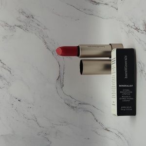 bareMinerals Mineralist Hydra Smoothing Lipstick - Inspiration Red